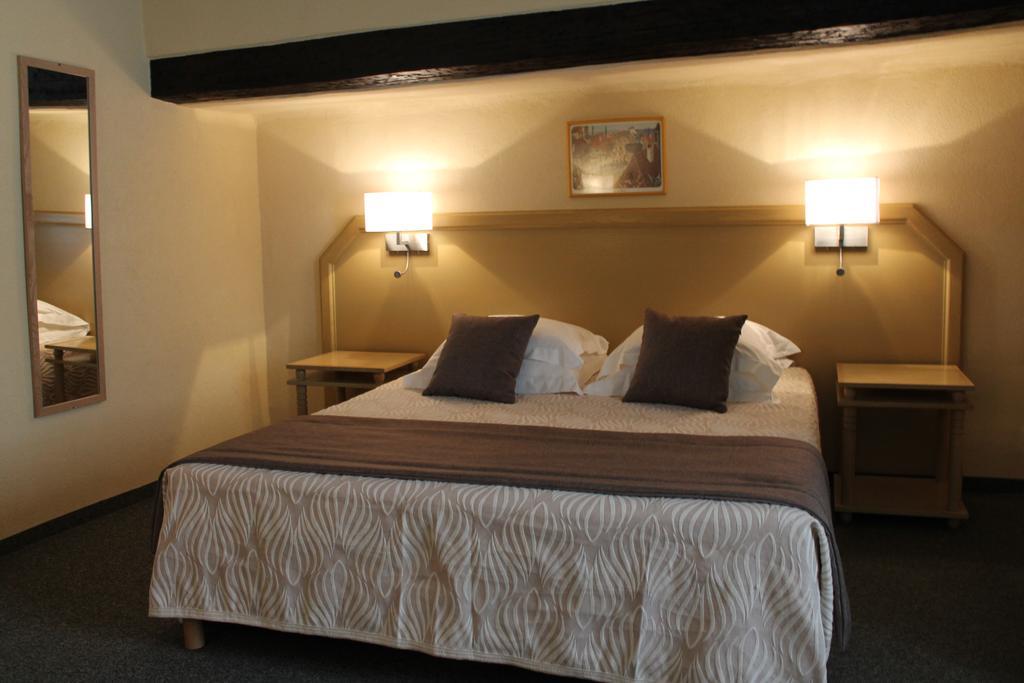 Auberge Des Trois Chateaux Eguisheim Εξωτερικό φωτογραφία