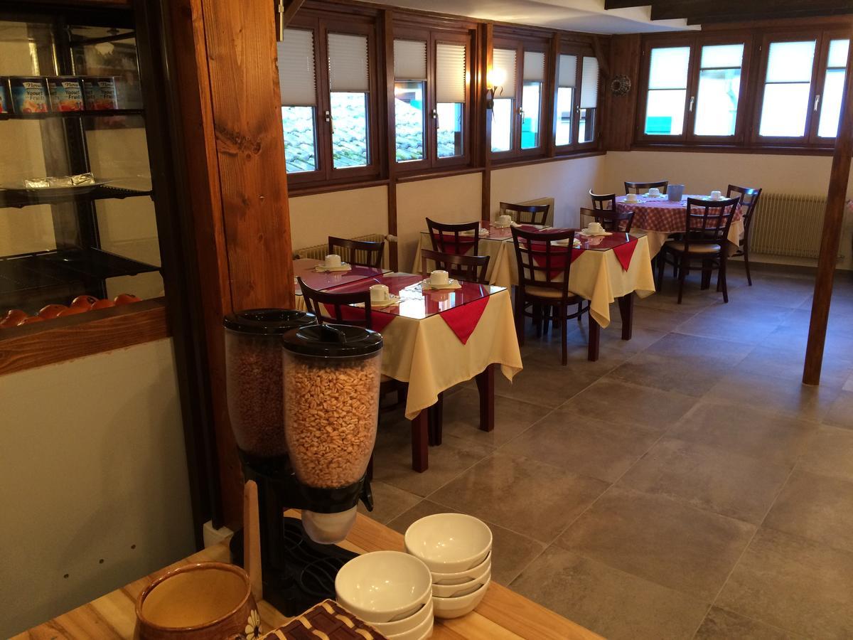 Auberge Des Trois Chateaux Eguisheim Εξωτερικό φωτογραφία